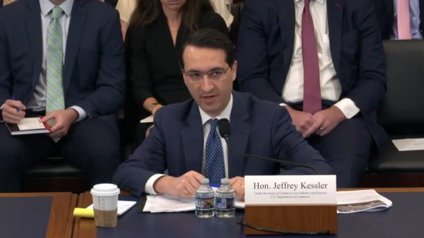 盈策略 被穿透性制裁反噬, 美企组团急喊特朗普: 我们会被踢出供应链!